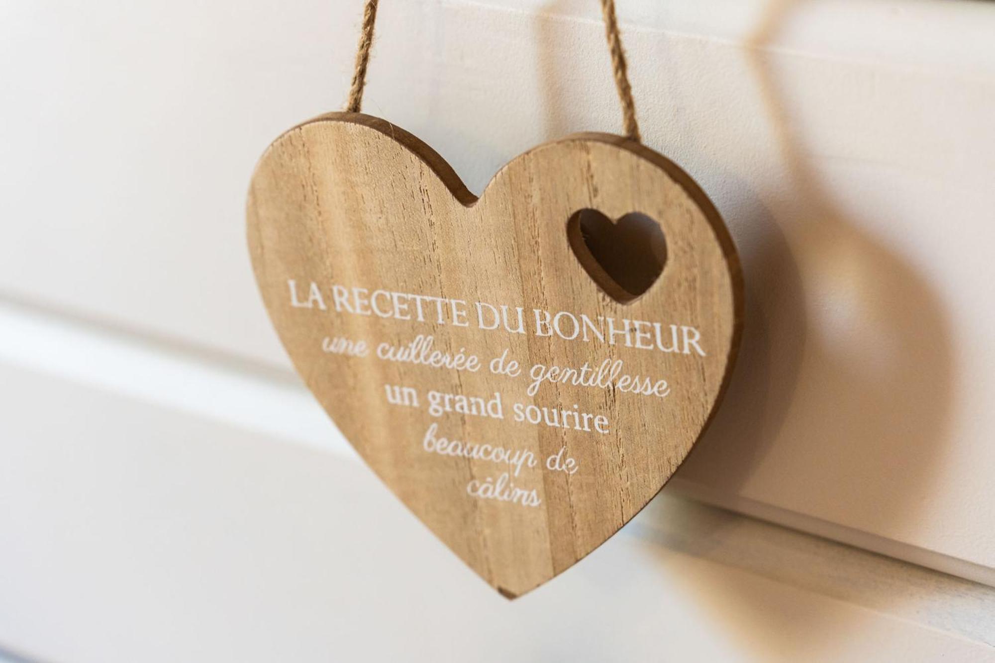 Les Baroudeurs Hostel Saint Pierre Exteriör bild